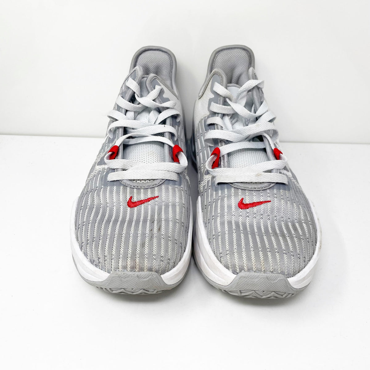 lebron james shoes nike