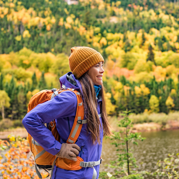 Travel Sneakers for Fall That Are Perfect for Thanksgiving Trips