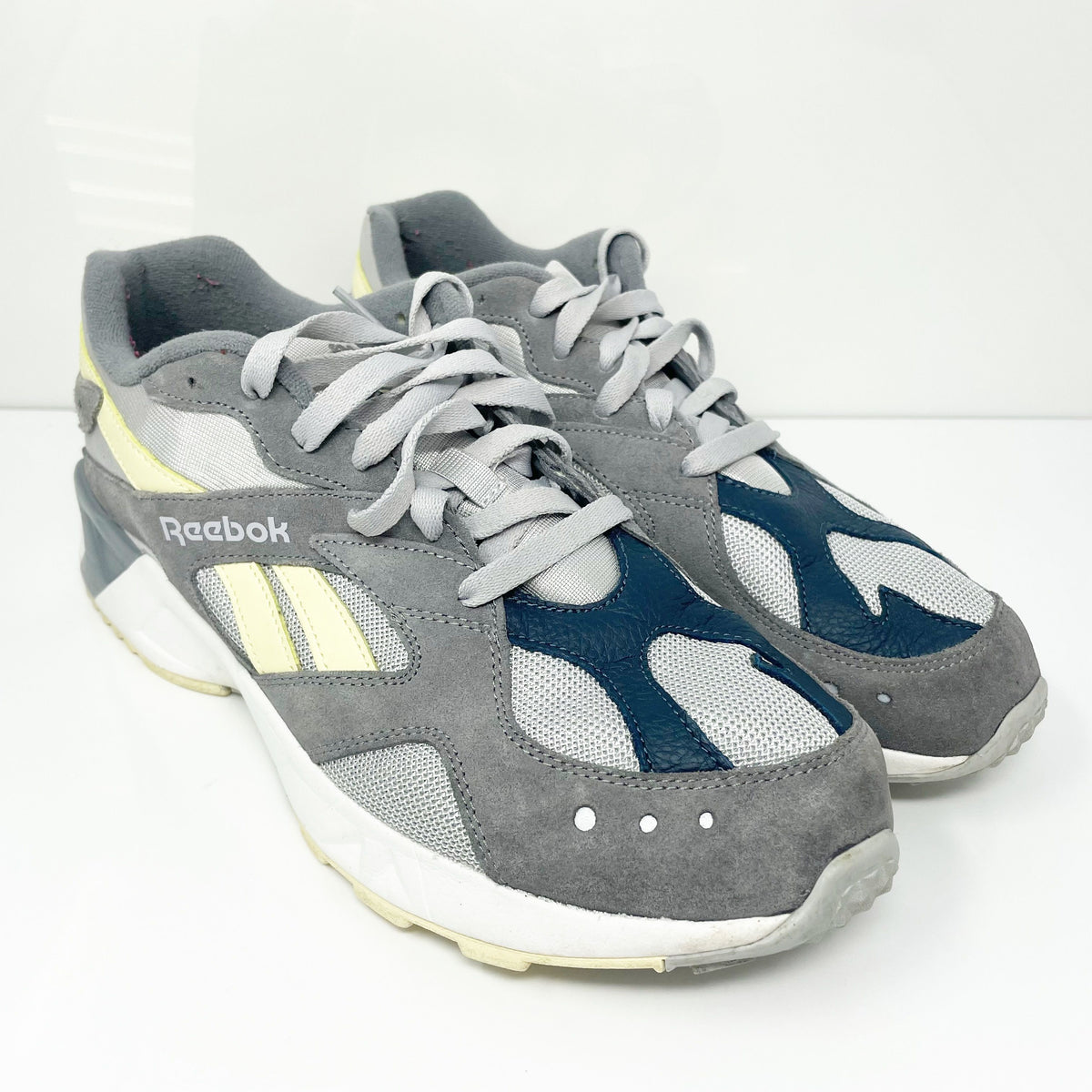 Reebok Mens Aztrek CN7838 Gray Running Shoes Sneakers Size 10